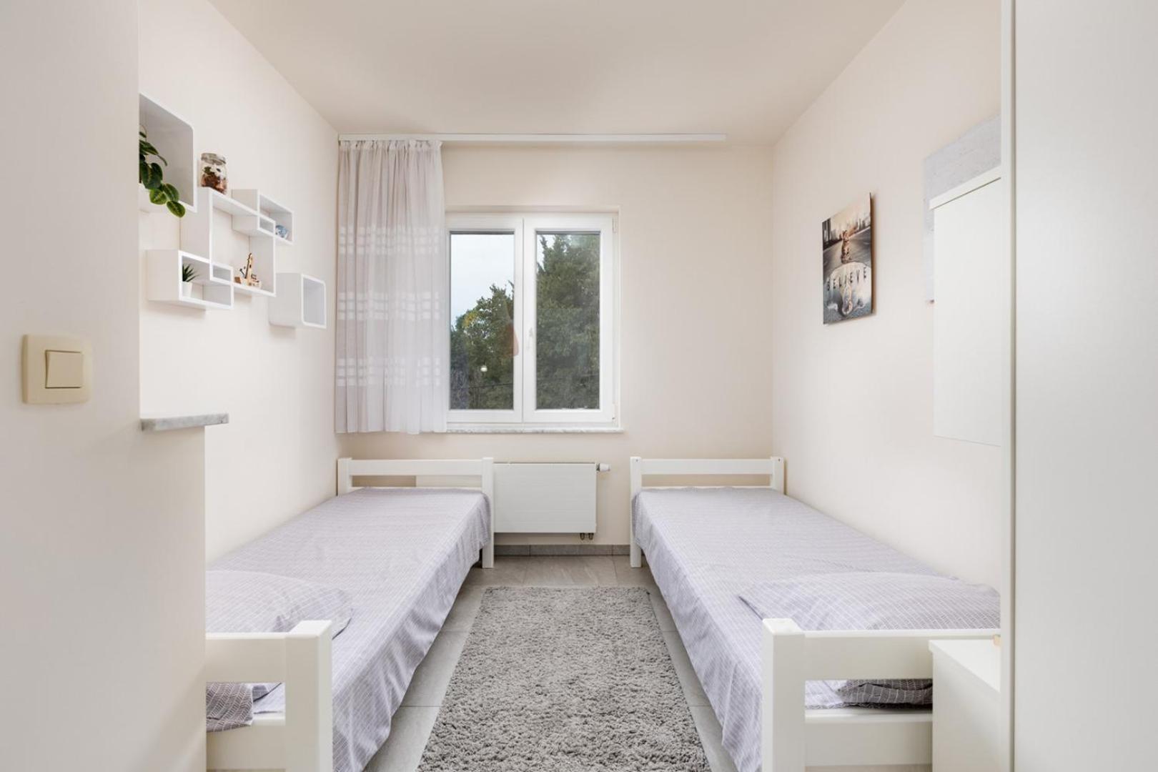 Apartments Pivas Malinska Bagian luar foto