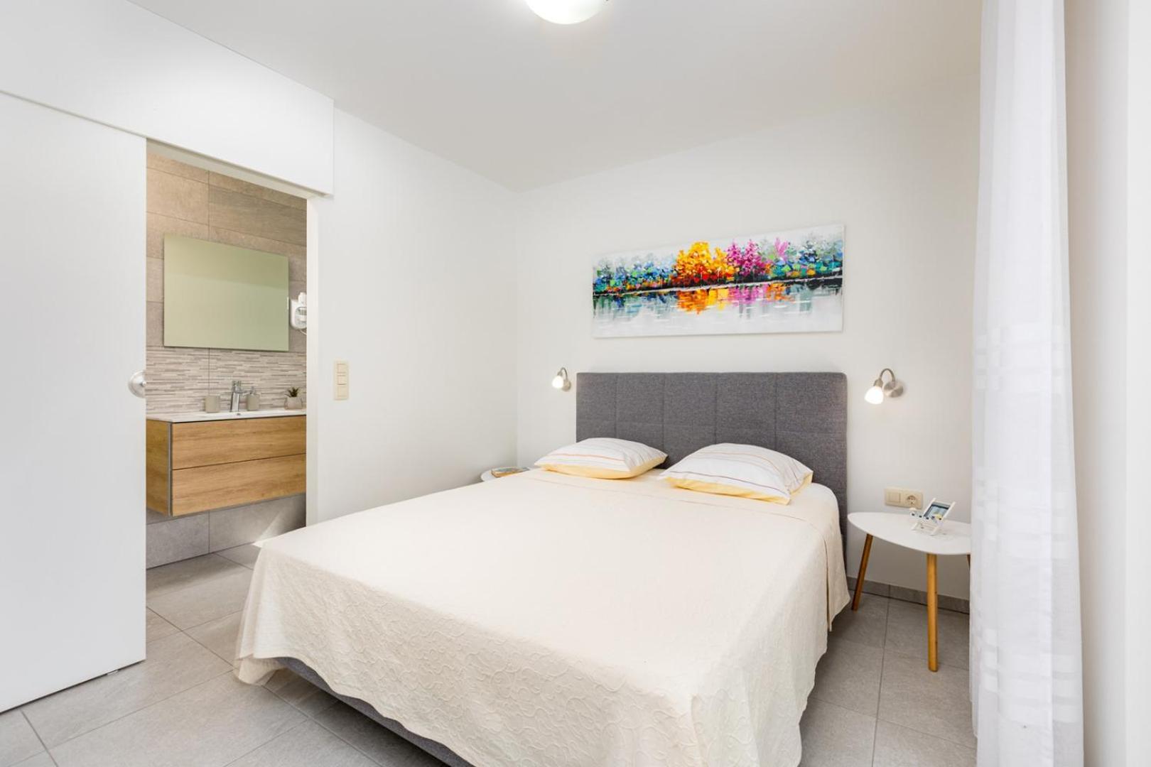 Apartments Pivas Malinska Bagian luar foto